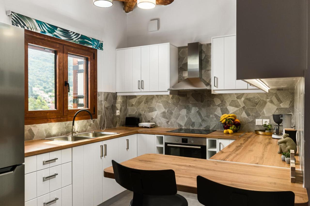 Eloise Apartments Ágios Matthaíos エクステリア 写真