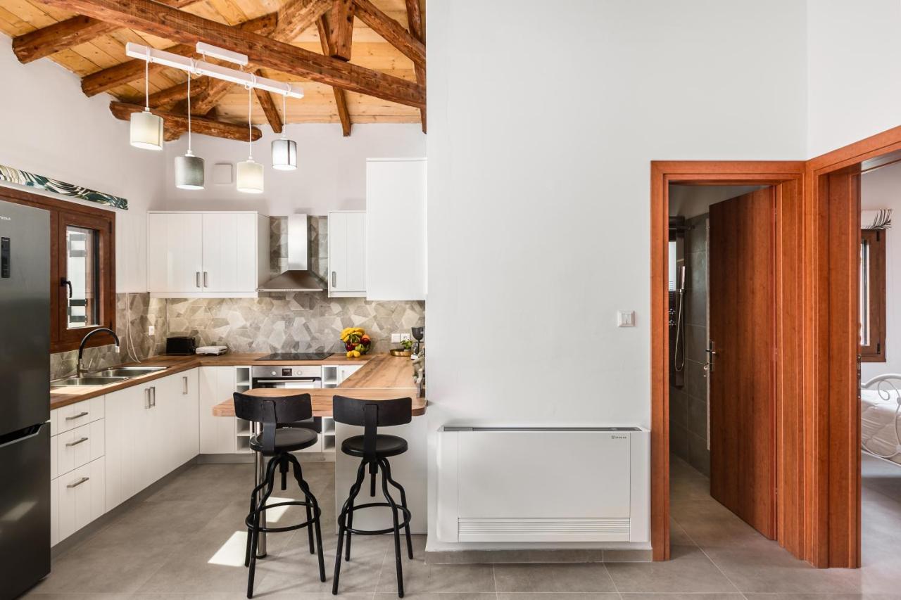 Eloise Apartments Ágios Matthaíos エクステリア 写真